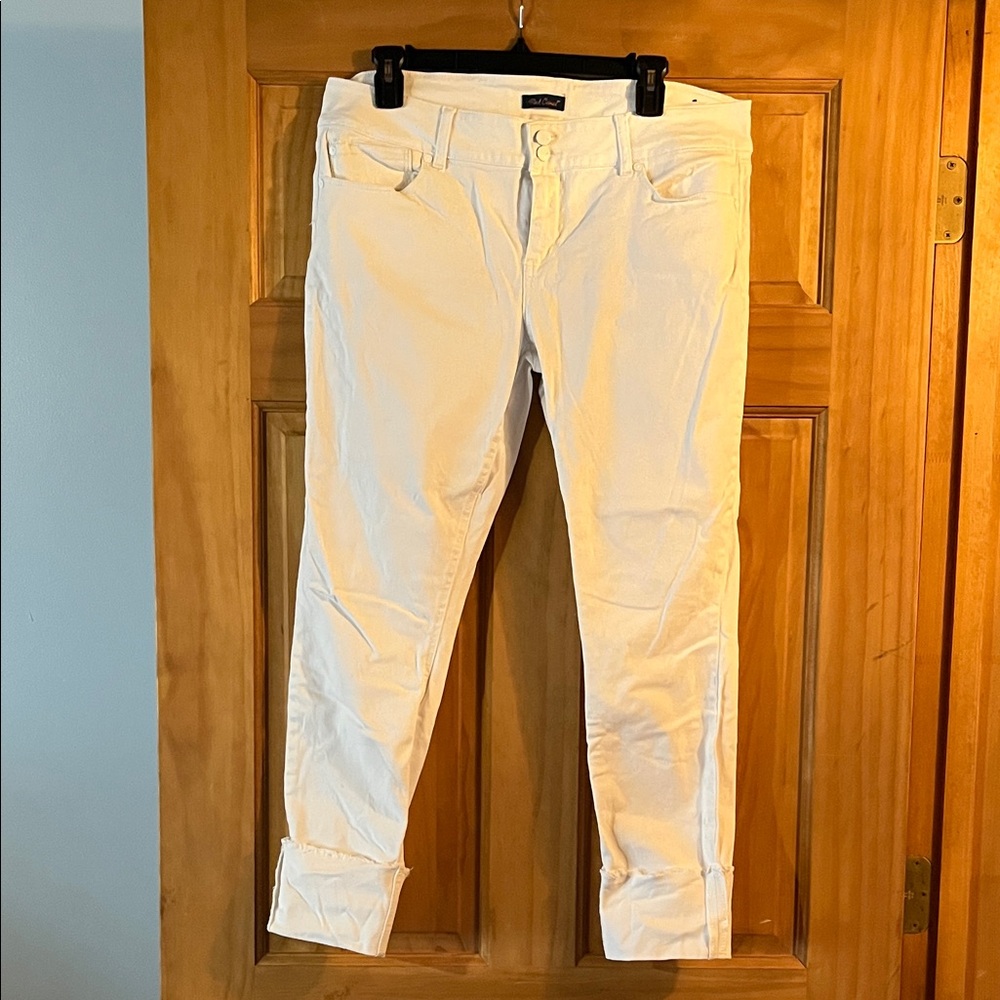 Red Camel White Buttoned Jeans